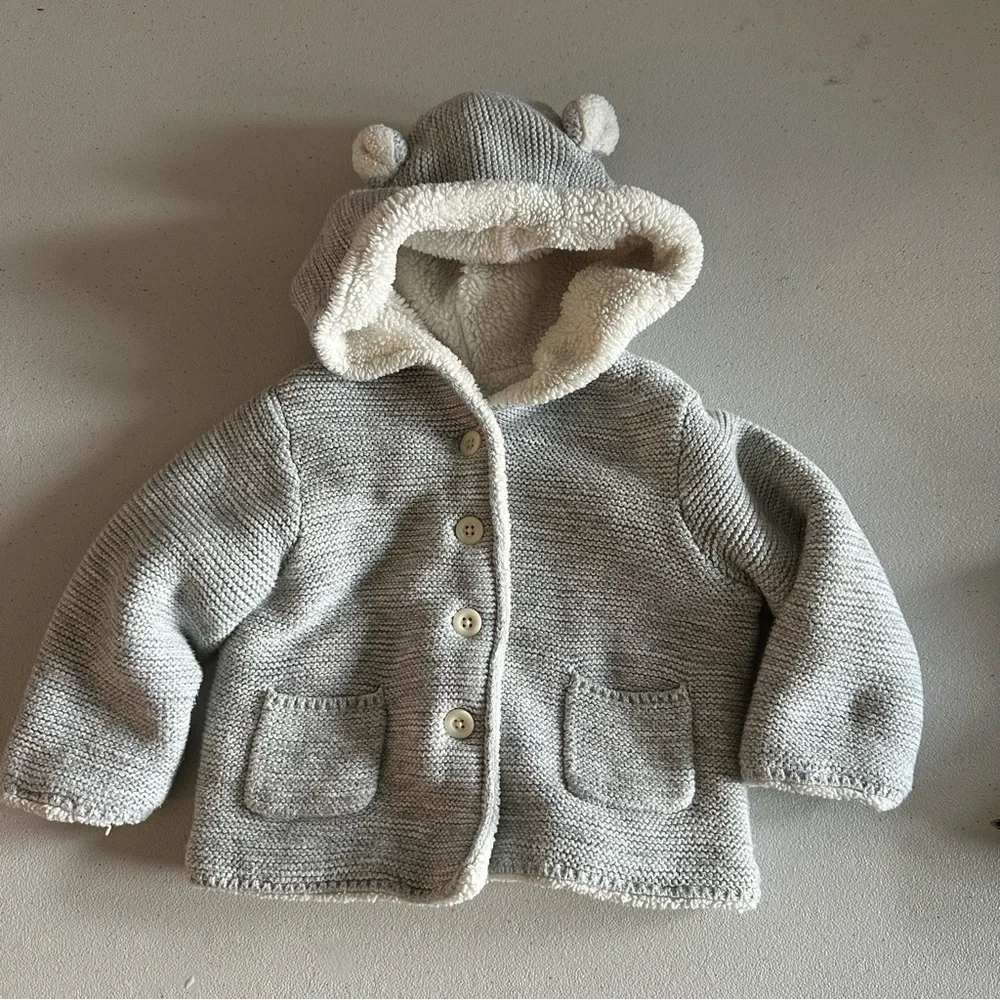 Gap Brannan bear sherpa-lined boys sweater